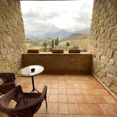Le Calvie, Camerino